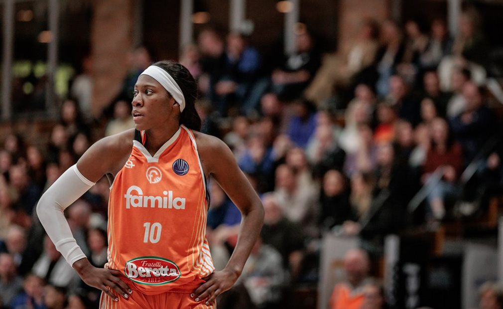 Rhyne-Howard-Kangoeroes-Beretta-Schio