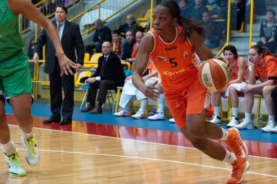 Play Off: il Famila Wuber Schio vince ma perde McCray