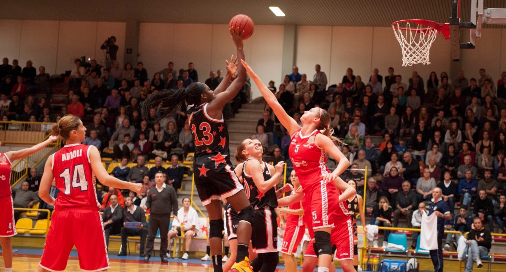Il Famila Wuber Schio supera il CUS Cagliari 89-75