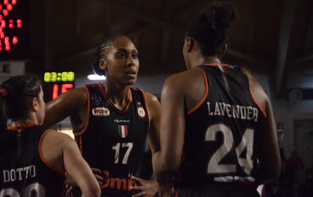 Finals, gara 3 a Ragusa che supera il Famila Wuber Schio in gara 3 67-62