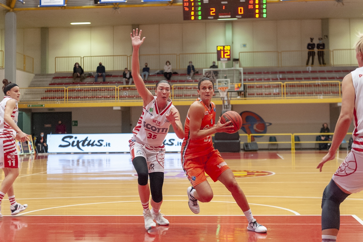 Famila ospita Virtus Bologna, PalaRomare chiuso al pubblico ma partita in chiaro
