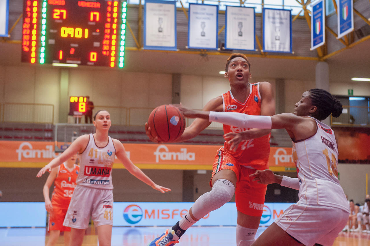 67-65 per le Orange su Venezia in Gara 4, ora la bella!