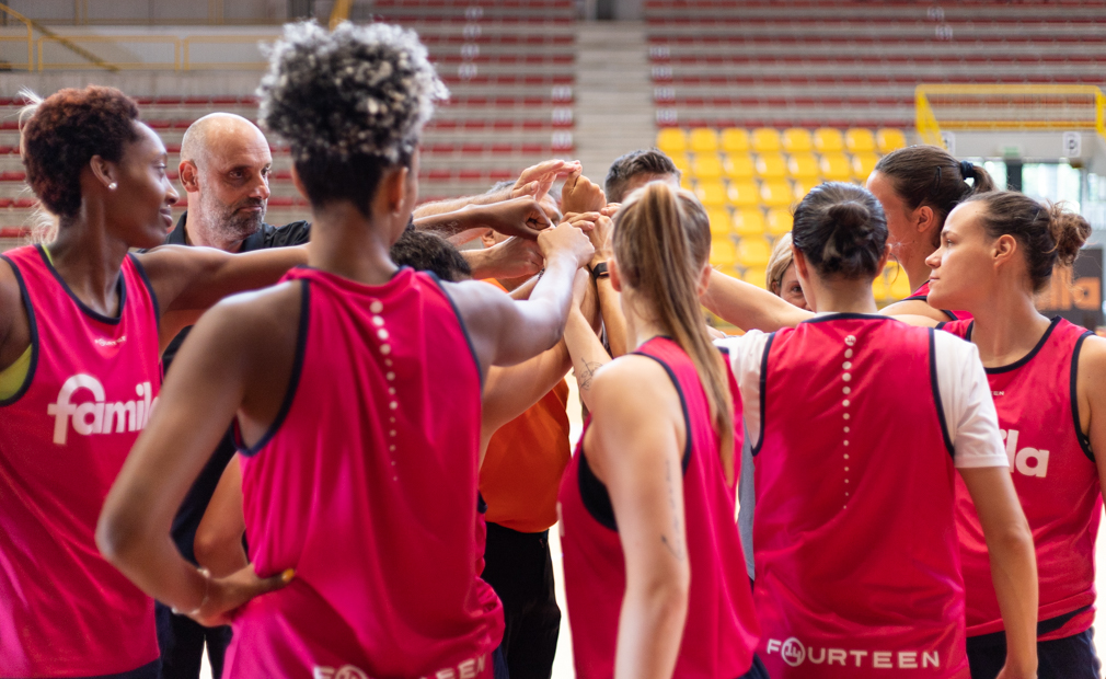 Primo giorno di lavoro per il Famila di coach Dikaioulakos