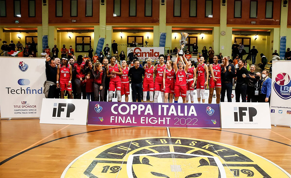 In finale il Famila Wuber si impone su Bologna 88-81