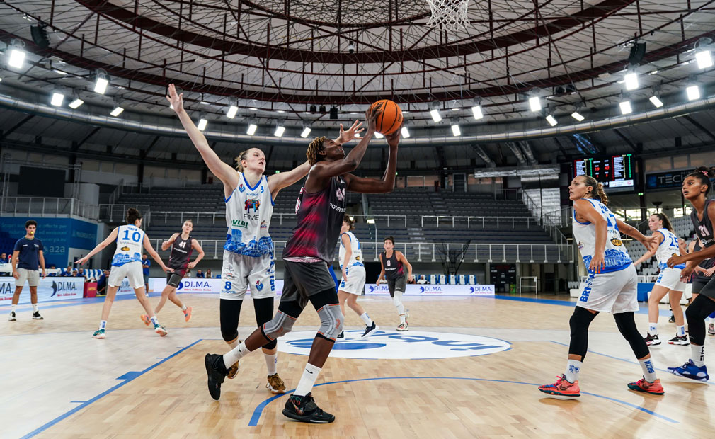 Astou Ndour Famila Wuber Schio Brixia Basket