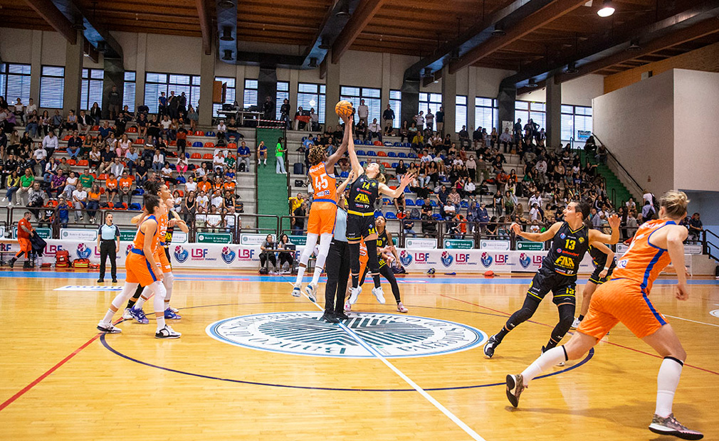 Il Famila Wuber si impone 54-75 sul Fila San Martino