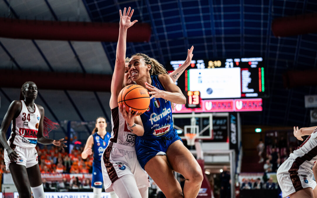 La Reyer vince gara 1 per 77-65